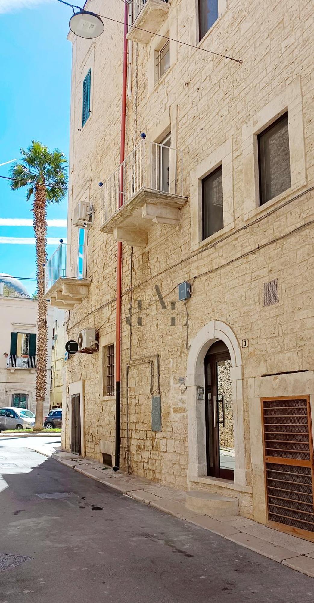 De Lucia Affittacamere - Elegante Appartamento Storico Nel Cuore Della Citta Terlizzi Kültér fotó